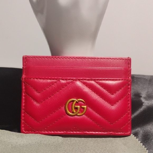 Gucci Handbags - Gucci GG Marmont Matelasse Card Case Red With Gold Logo & Dusty